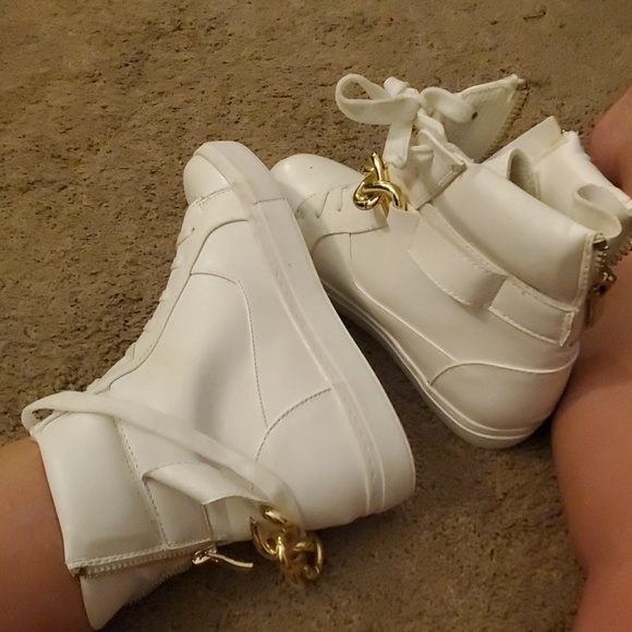 JustFab Shoes - Sneakers JustFab Shoes - Sneakers